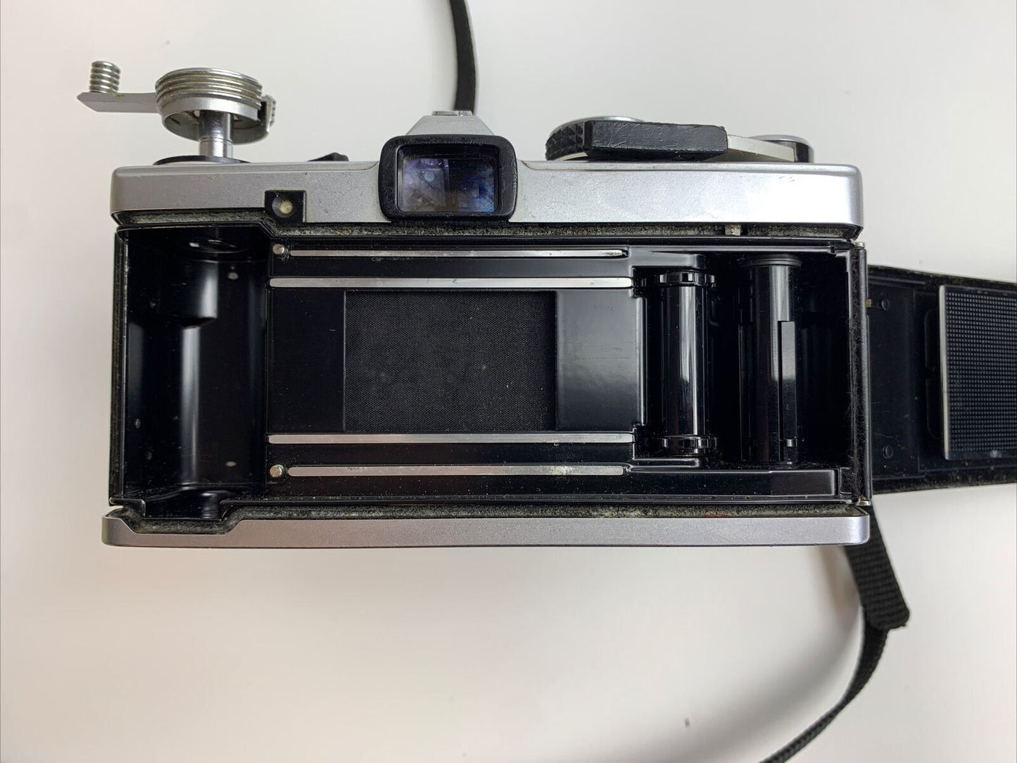 OLYMPUS OM 2  - 28mm f2.8