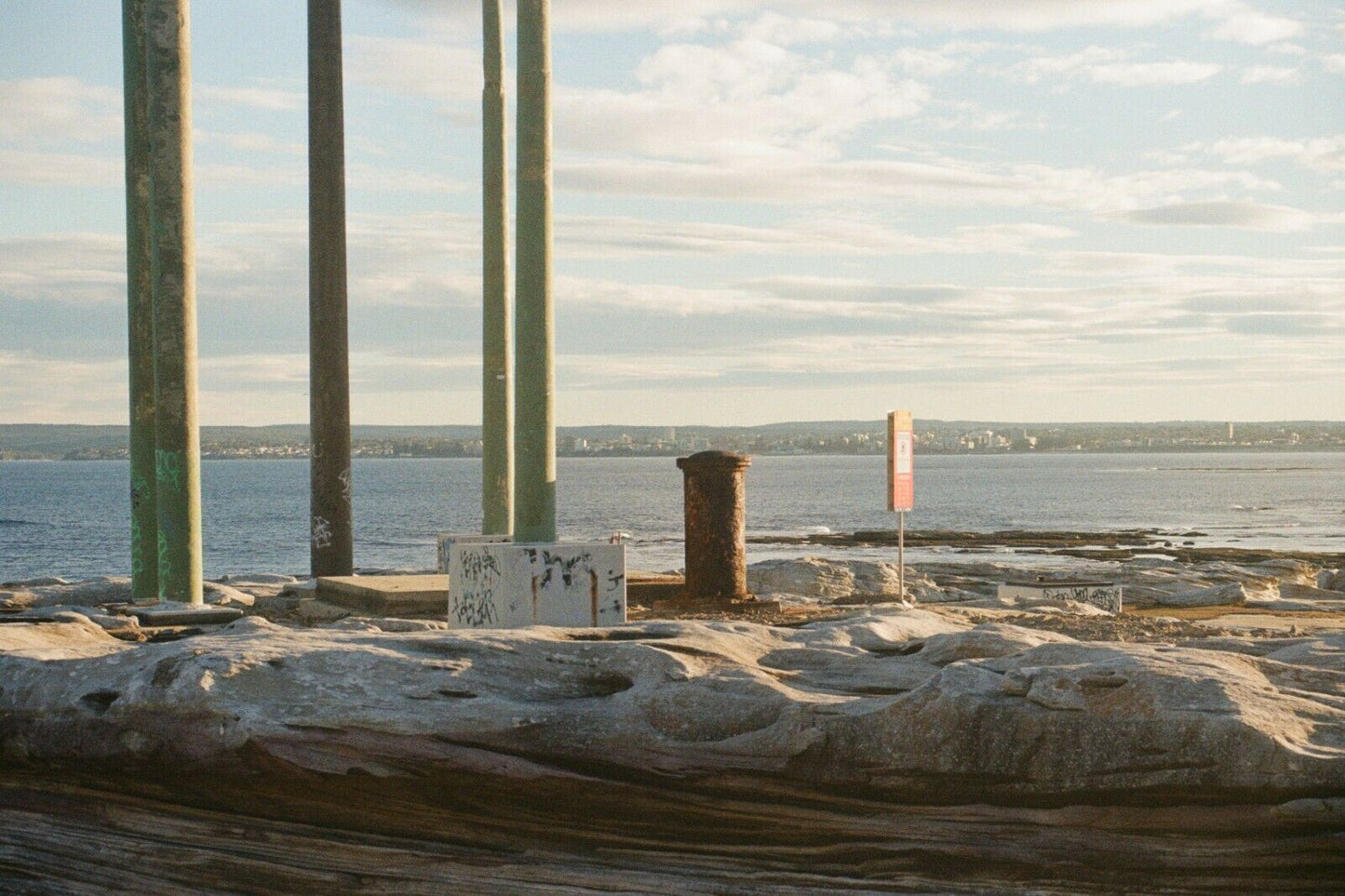 OLYMPUS om 10 -  ZUIKO 35-70mm f4 Lens